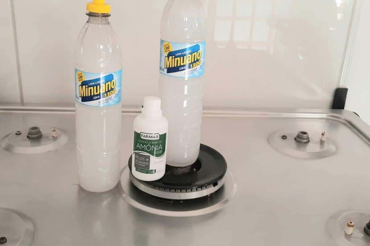 Descobri como fazer um desengordurante caseiro muito fácil e eficiente