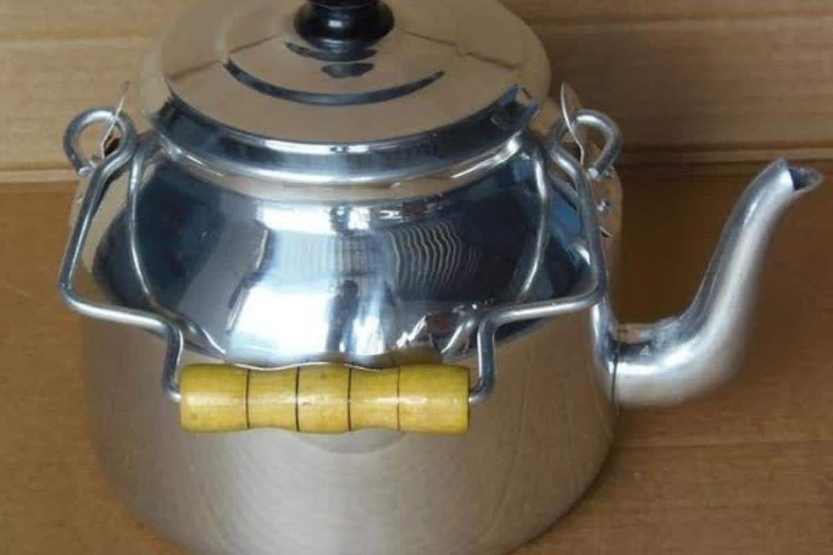 Com esse limpa alumínio caseiro vai ficar tudo brilhando na sua cozinha