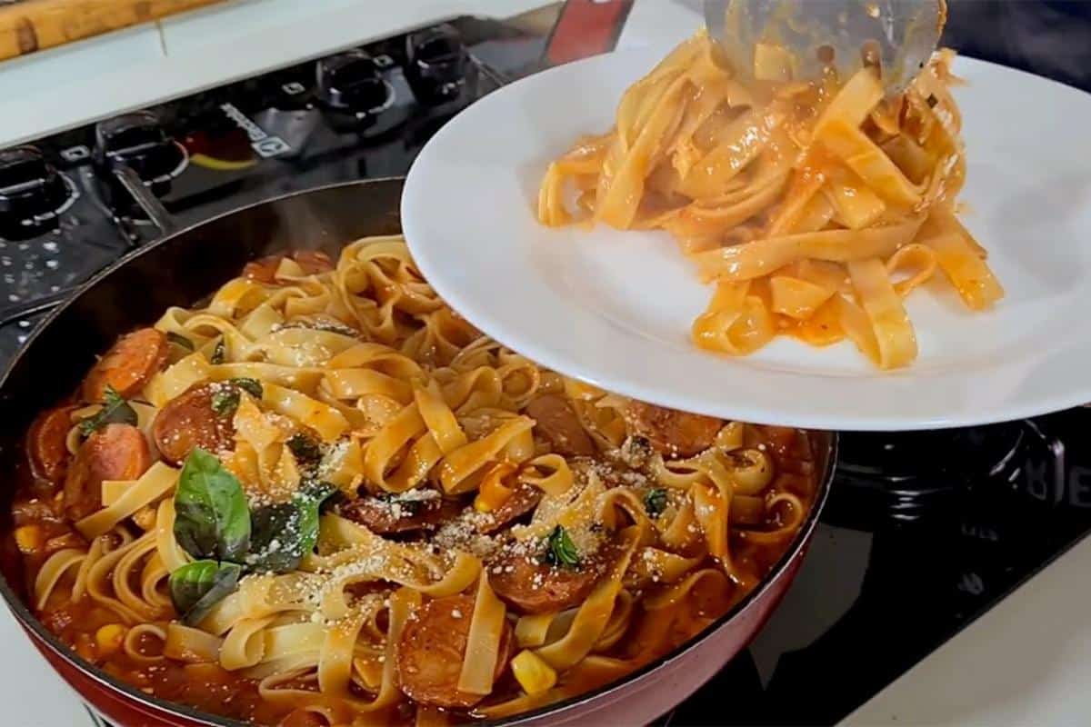 Macarronada de domingo para reunir a família em volta da mesa na hora do almoço