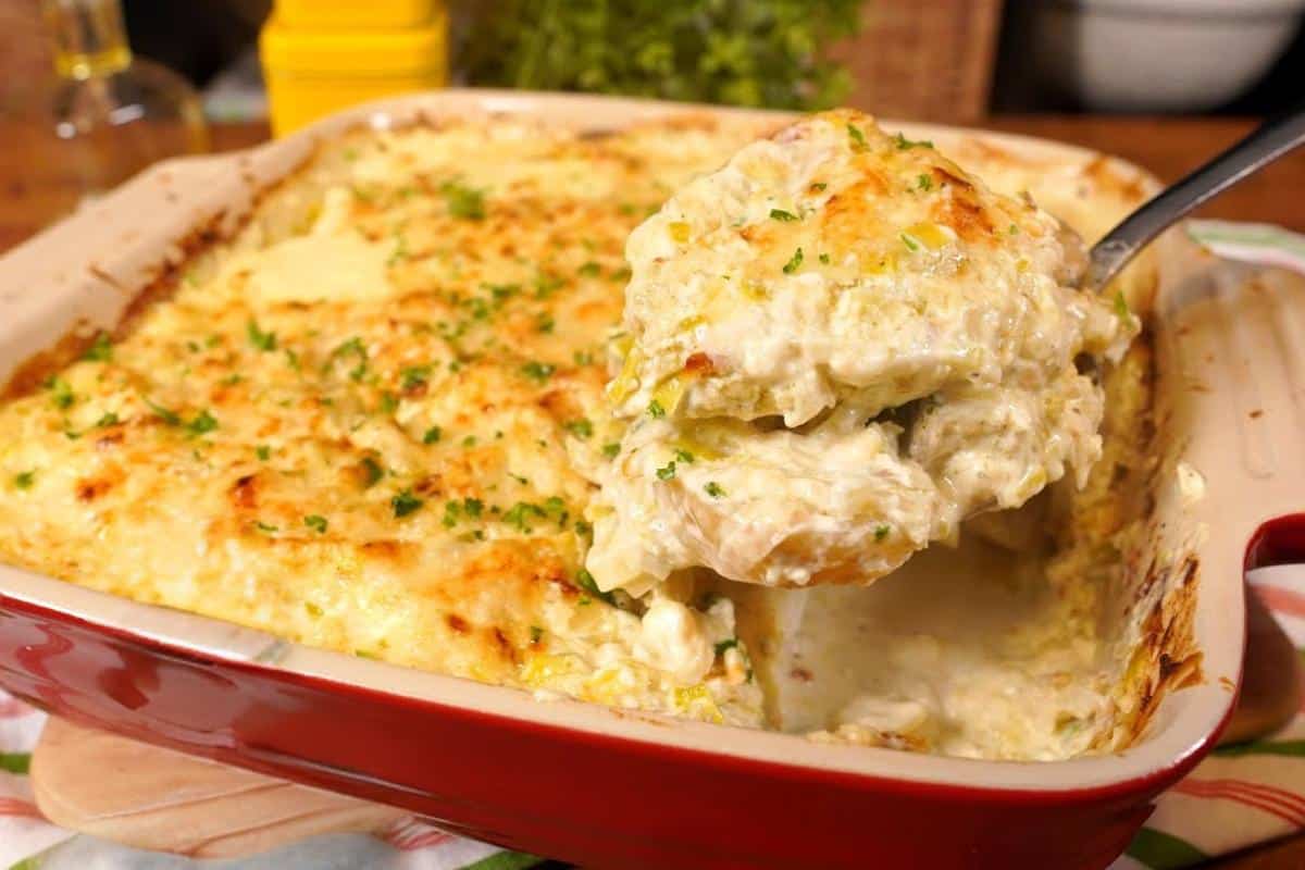 Receita de peixe assado com molho cremoso para o almoço de fim de semana