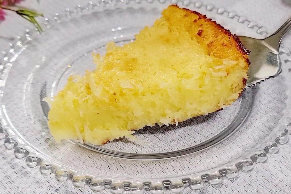 Receita de torta de coco que desmancha na boca e todo mundo adora