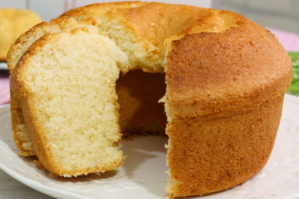 Como fazer bolo de coco sem glúten para o café da manhã de dia dos pais