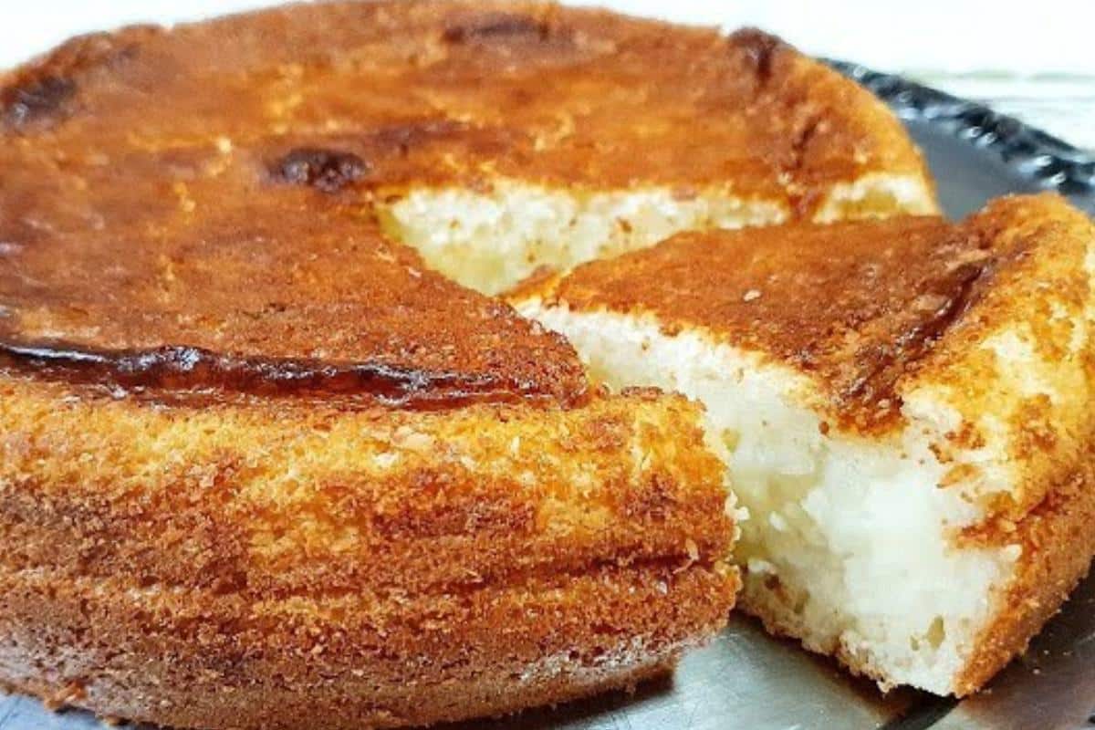 Bolo de coco cremoso um pedaço mais gostoso que o outro