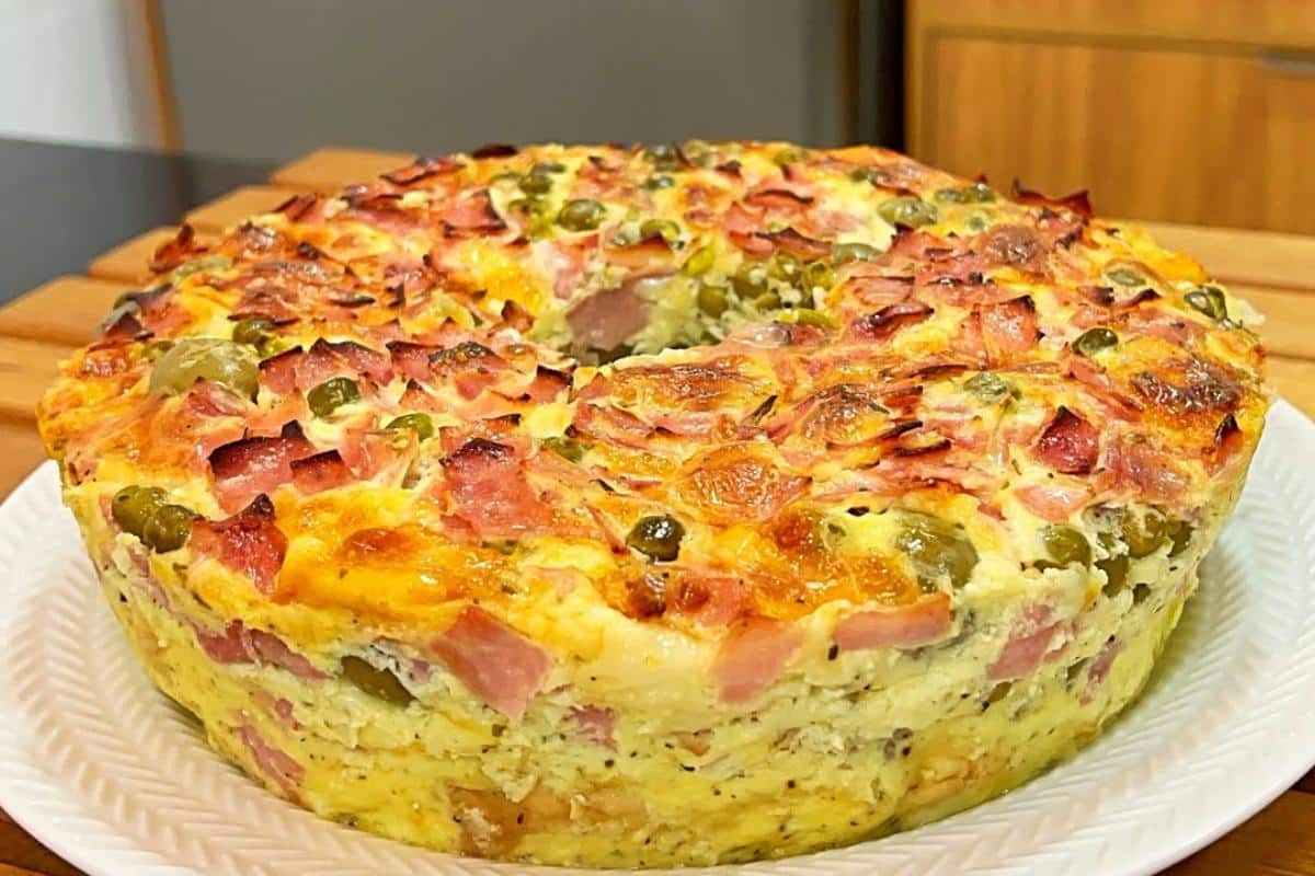 Bolo salgado macio e molhadinho que eu faço toda semana de tão gostoso