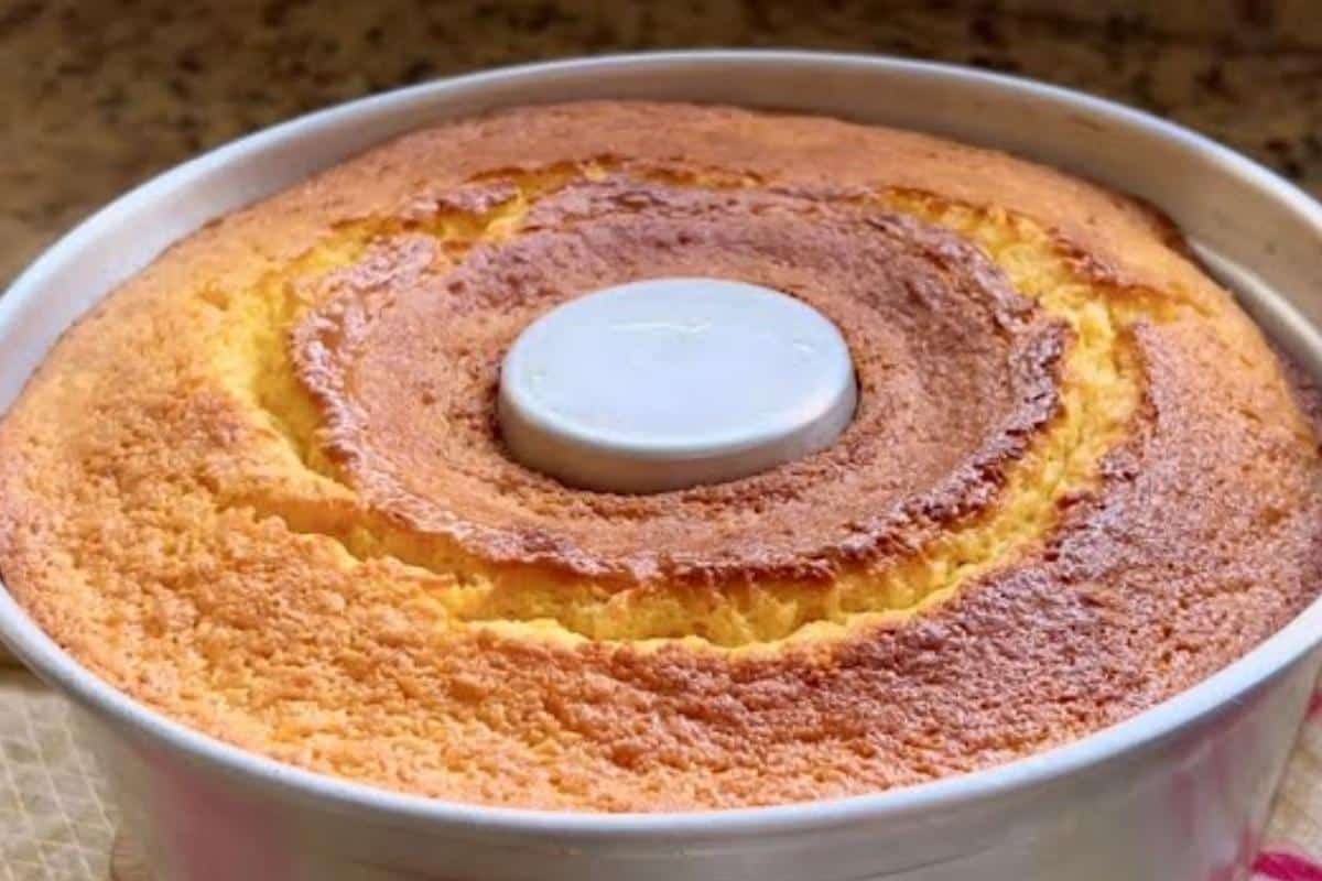 Receita grande de bolo sem farinha que fica super fofinho e macio