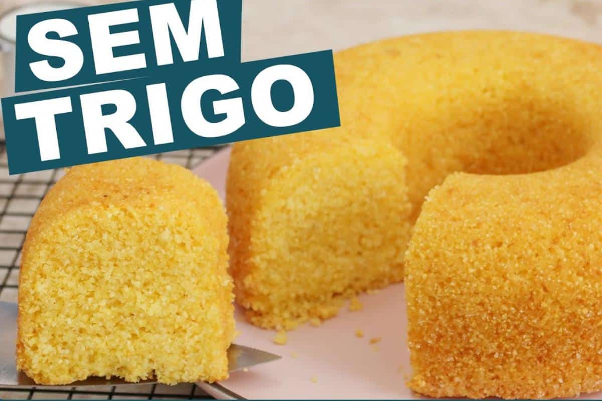 Como fazer bolo sem farinha de trigo para comer no lanche da tarde