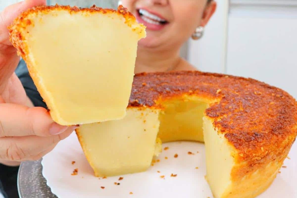 Bolo sem fermento que fica delicioso desmancha na boca de tão cremoso