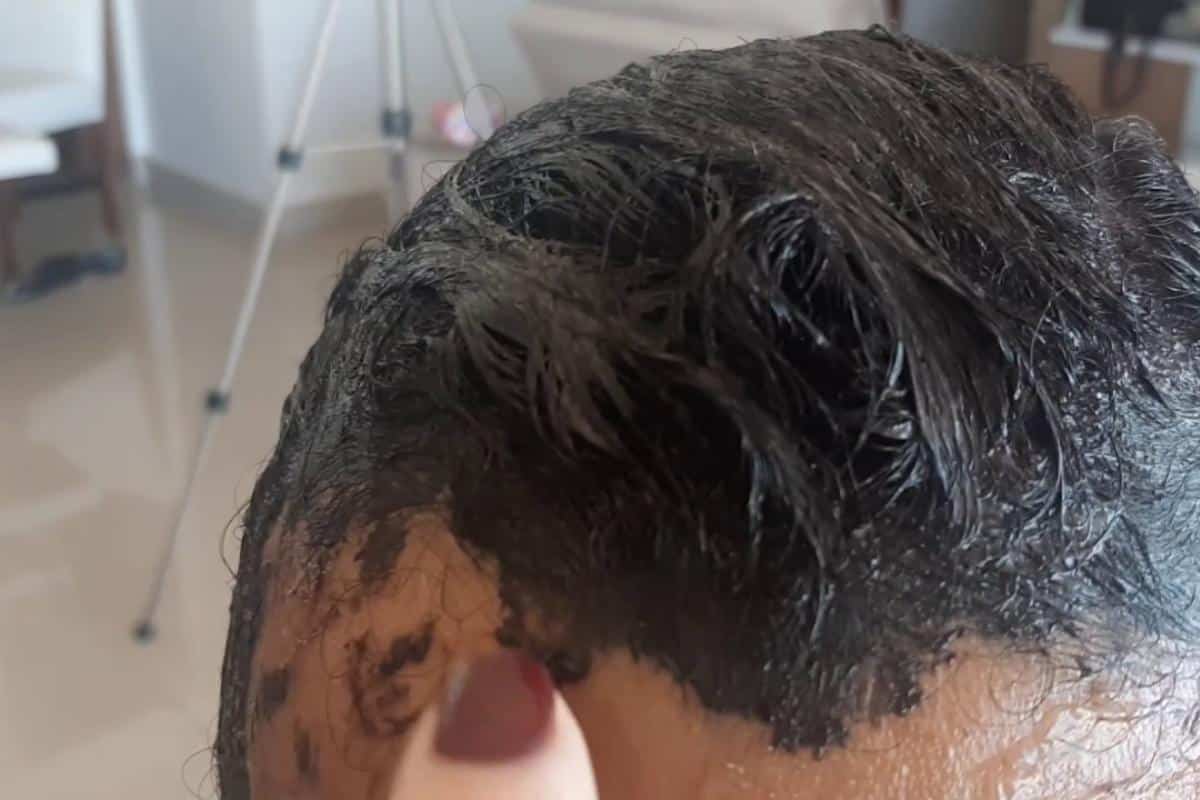 Como limpar tinta de cabelo da pele de um jeito mais fácil do que você fazia antes