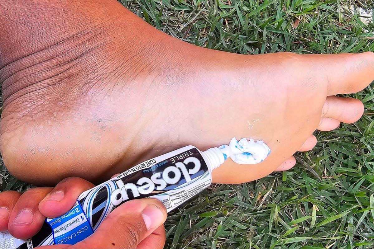 Dica para pés rachados e ressecados ficarem lisinhos como pezinhos de bebê