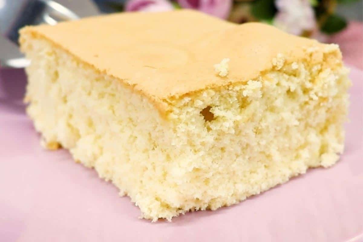 Pão de ló fofinho e macio pode rechear ou servir assim mesmo na hora do café