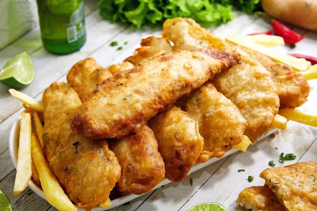 Peixe empanado diferente que parece prato de restaurante chique