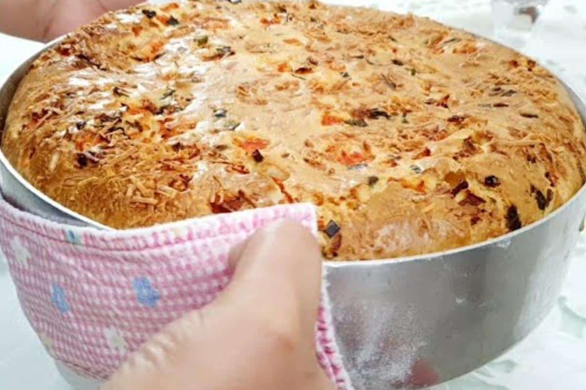 Aprendi essa receita de torta salgada caipira que fica um espetáculo