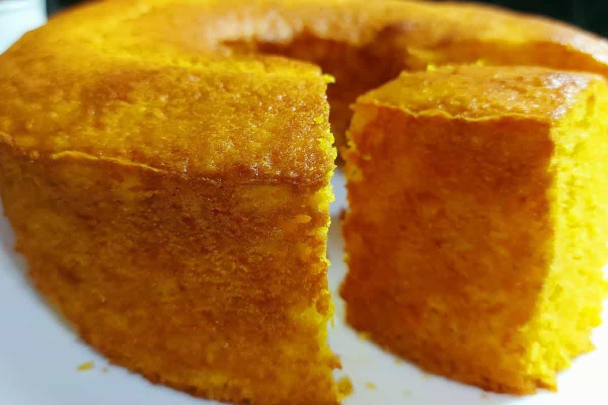 Bolo de laranja e cenoura dois sabores queridinhos de todo mundo na hora do café