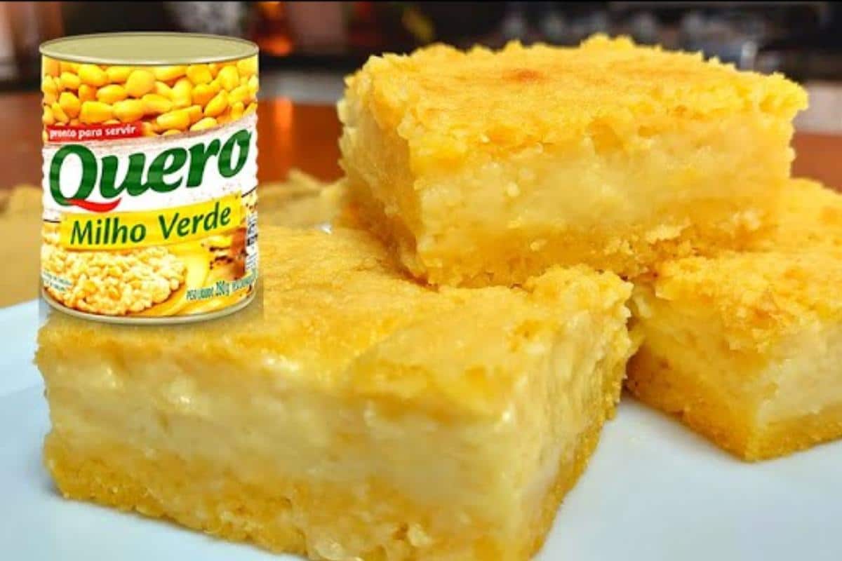 Bolo de milho cremoso que desmancha na boca e tem cada pedaço mais gostoso que o outro