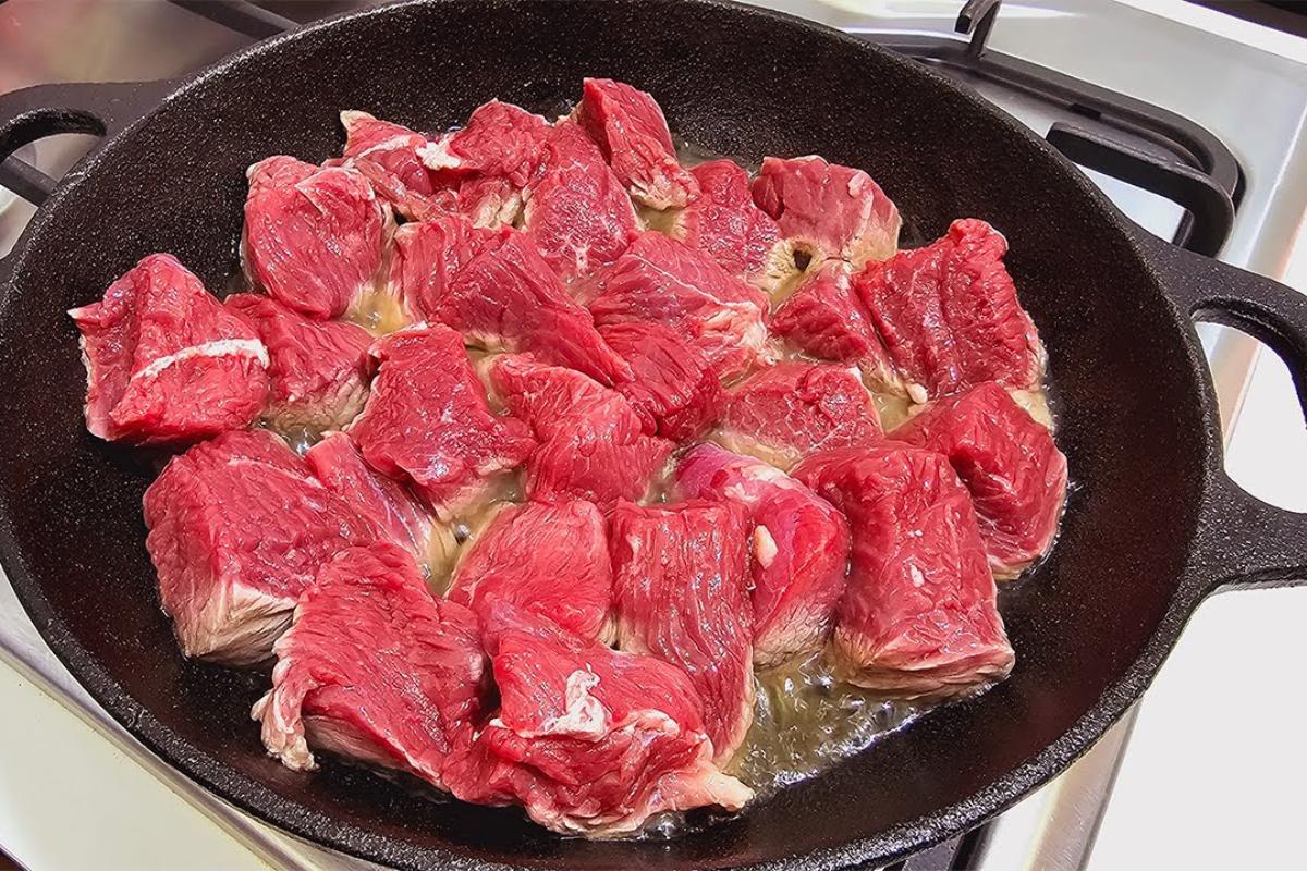 Dica para amaciar carne: não vai ter carne dura no seu almoço mais