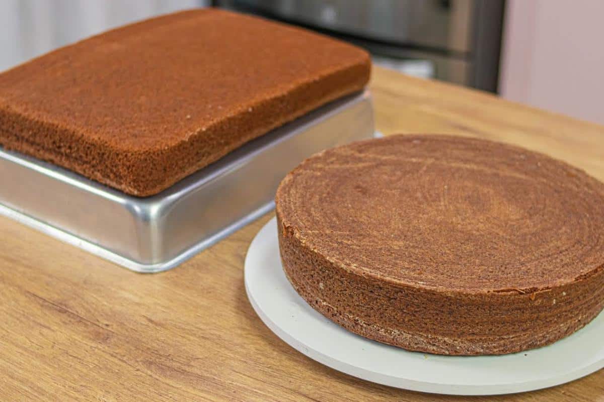 Pão de ló de chocolate: confeiteira dá dicas para não errar nessa receita