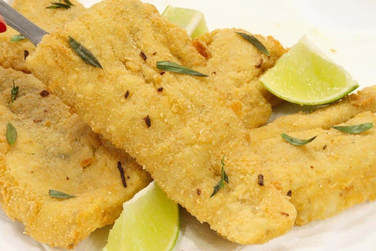 Peixe frito crocante e sequinho desse jeito você não acha em qualquer restaurante