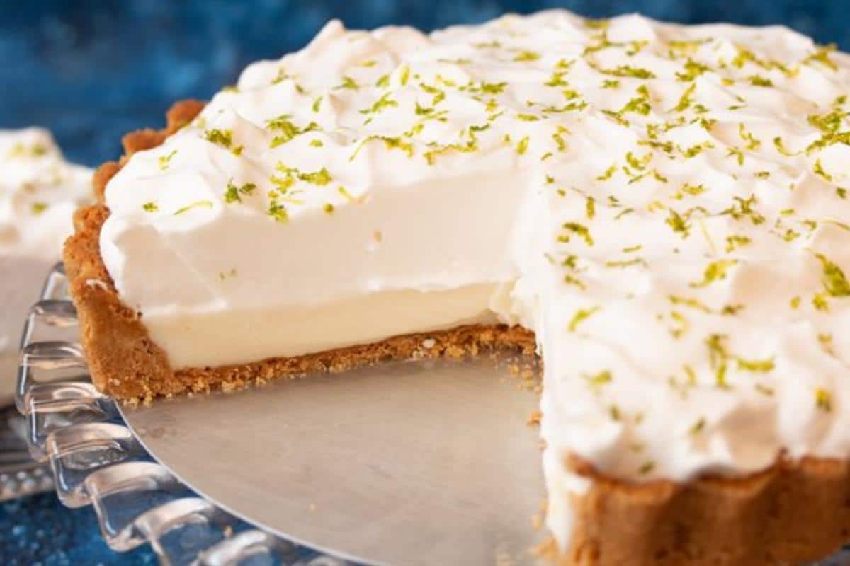 Torta de limão muito cremosa que não vai ao fogo e fica super refrescante