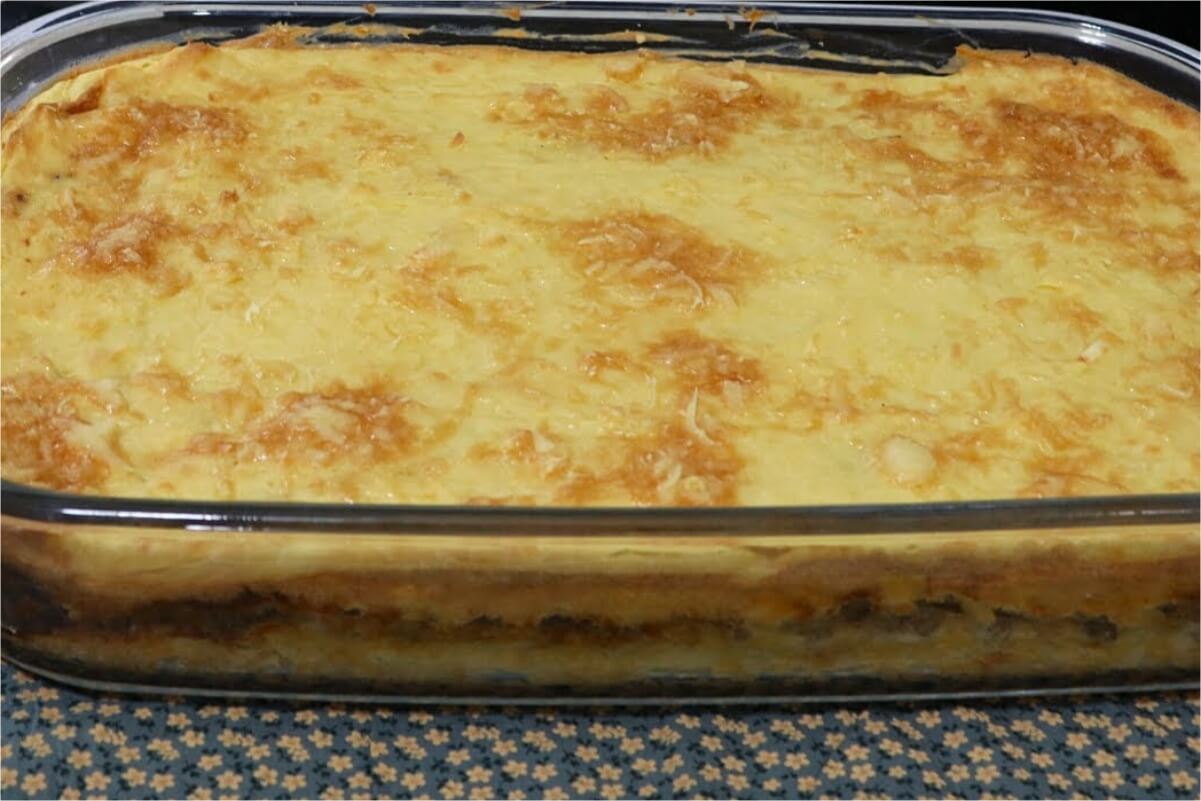 Torta de mandioca incrível e fácil de fazer para o seu almoço ou jantar