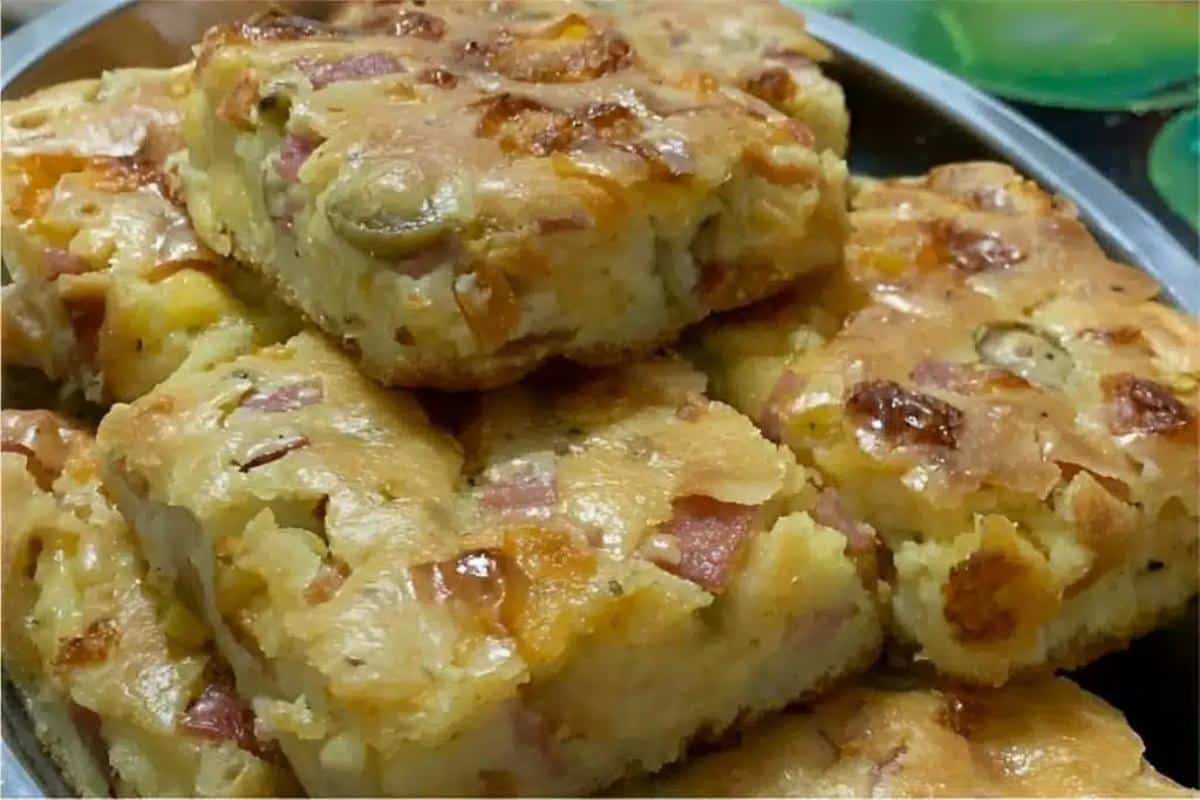Torta napolitana bem recheada com uma massa super macia e deliciosa