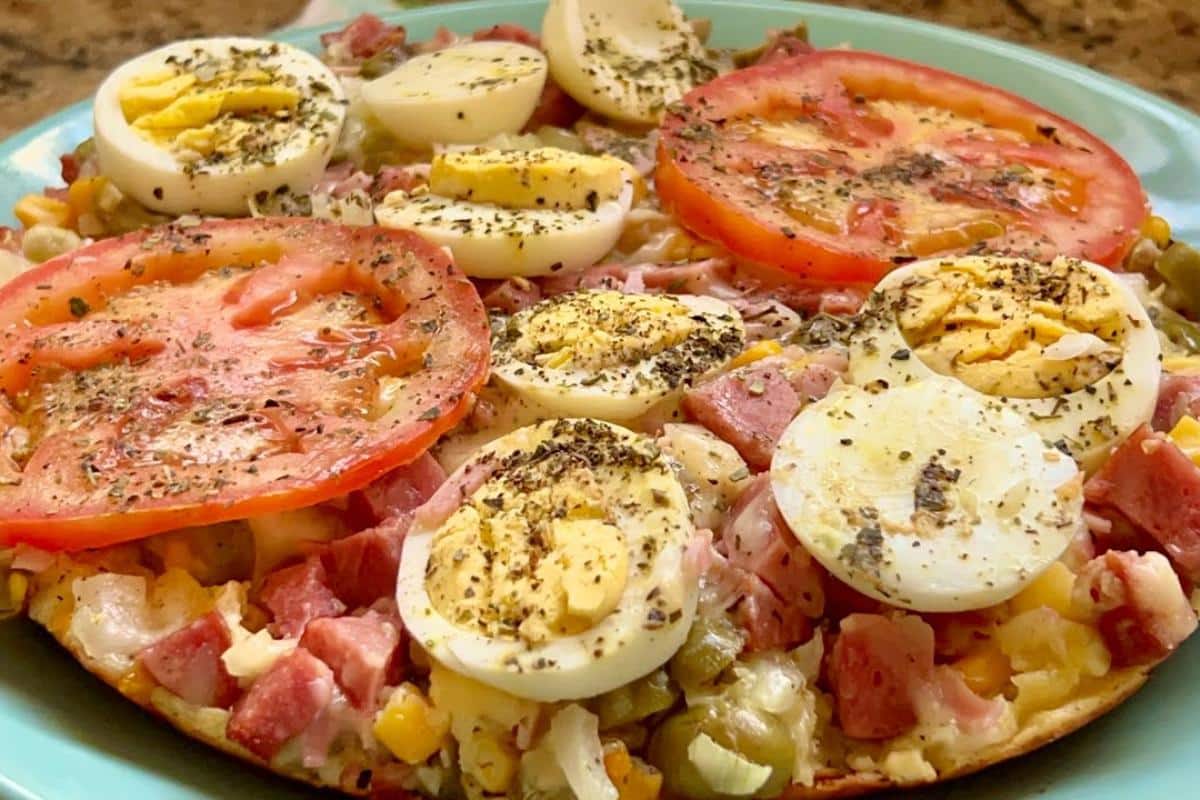Receita de torta portuguesa: hoje não precisar ligar na pizzaria