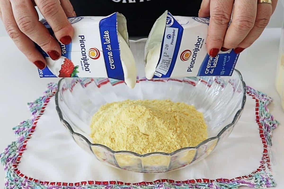 É assim que eu faço o melhor bolo de fubá que eu já comi