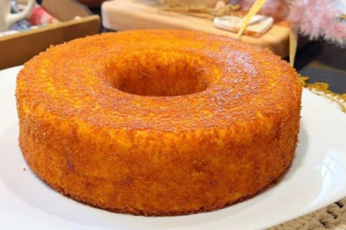 Bolo de fubá amanteigado uma perfeição para o servir com um café quentinho feito na hora