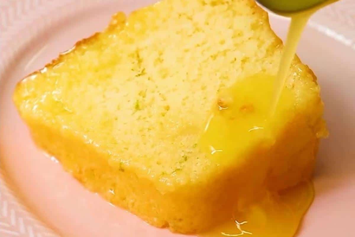 Bolo de laranja com calda uma ótima pedida para terminar seu dia no chá da tarde