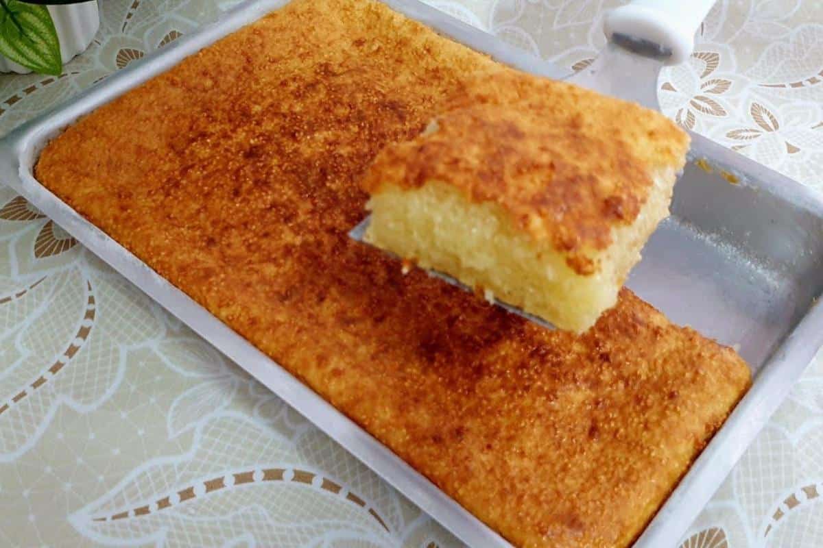 Bolo de tapioca da vovó super gostoso para fazer no chá da tarde em família