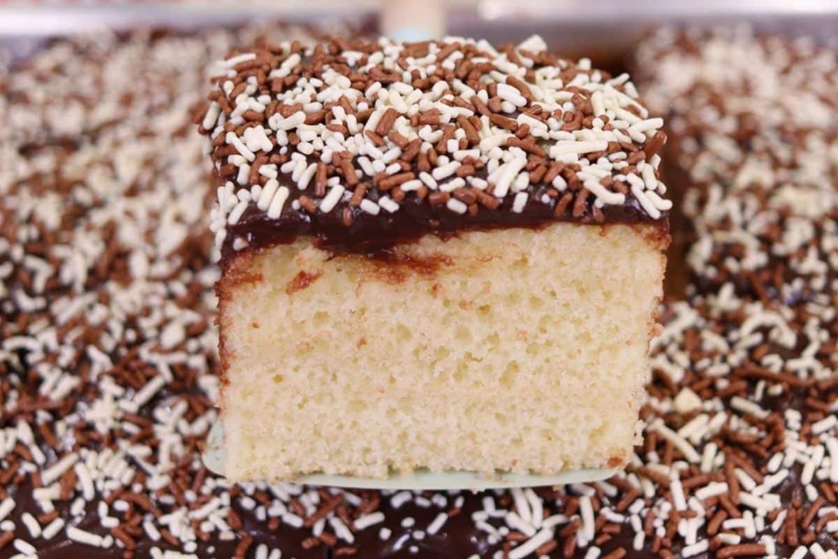 Bolo de trigo com brigadeiro: simplicidade e gostosura numa receita só
