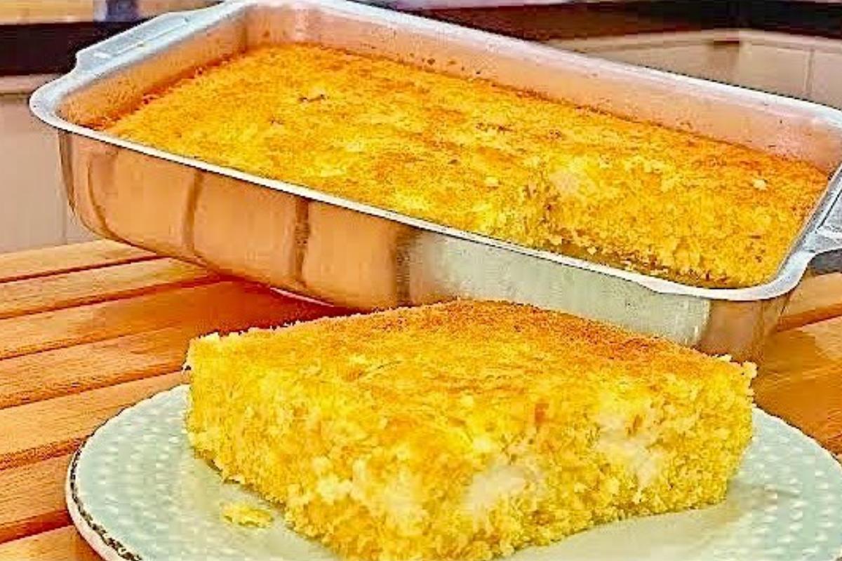 Receita de bolo sem farinha de trigo na assadeira grande que já sai recheado do forno