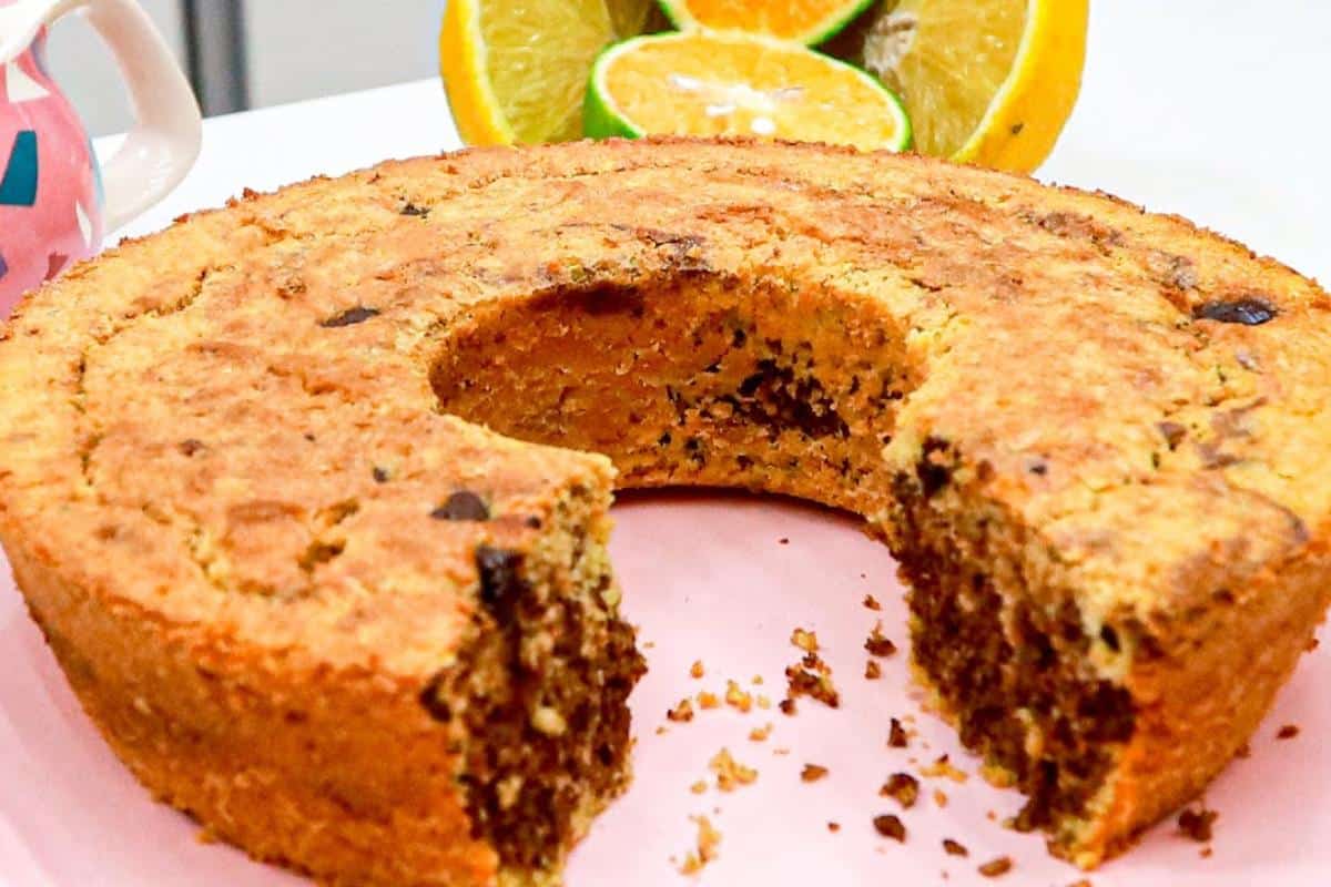 Receita de bolo sem farinha de trigo saudável e delicioso para o café da manhã ou da tarde