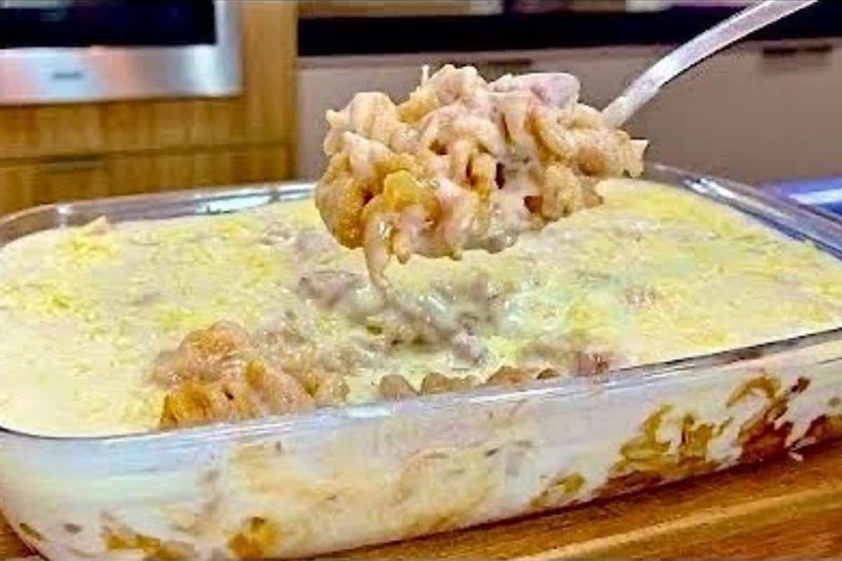 Receita de almoço de domingo: macarronada dois molhos fácil e delicioso