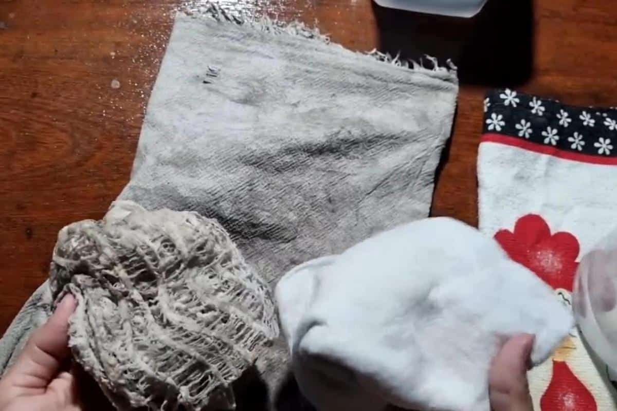 Misturinha branqueadora que deixa qualquer pano encardido bem branquinho