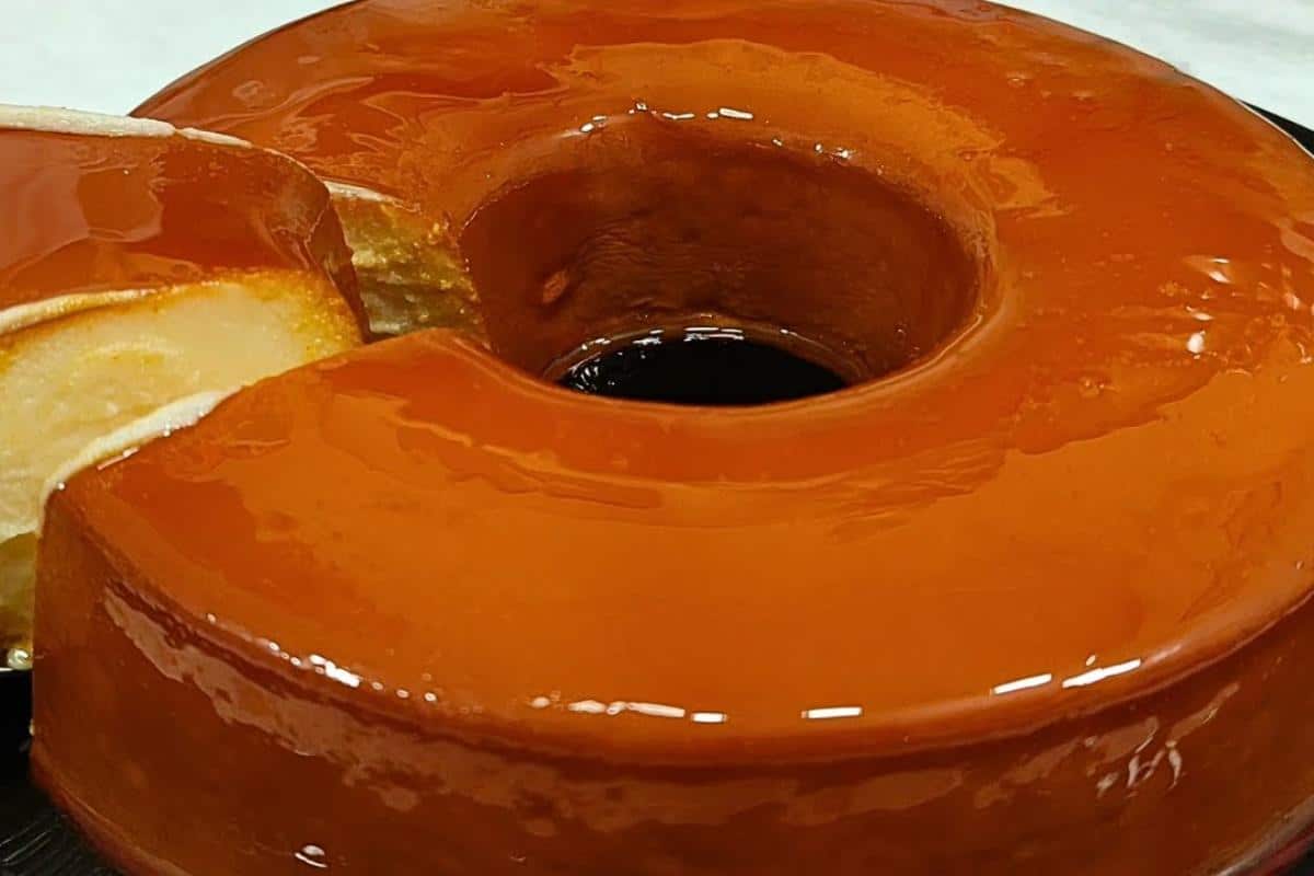 Como fazer pudim com 2 ingredientes: se você fizer desse jeito não tem erro para desenformar