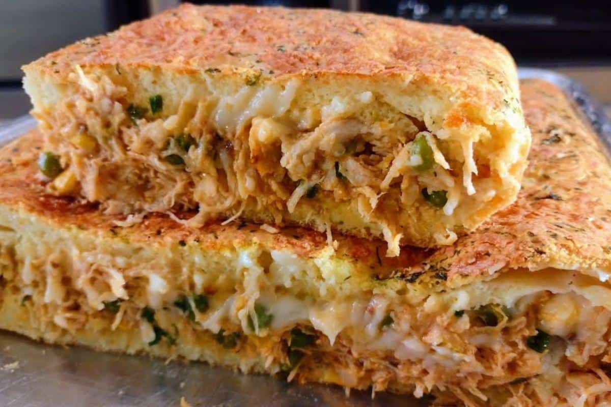 Torta de frango cremosa com a melhor massa de todas muito macia e fofinha