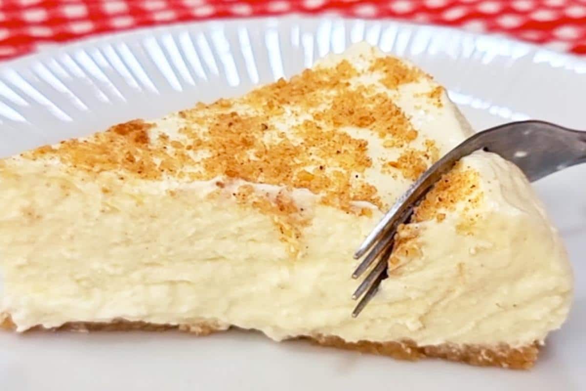 Torta sem açúcar super cremosa para você comer doce e não sair da dieta