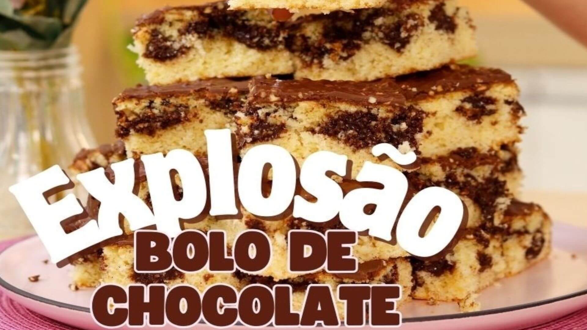Bolo de chocolate igual a esse você nunca comeu e é muito fácil de preparar