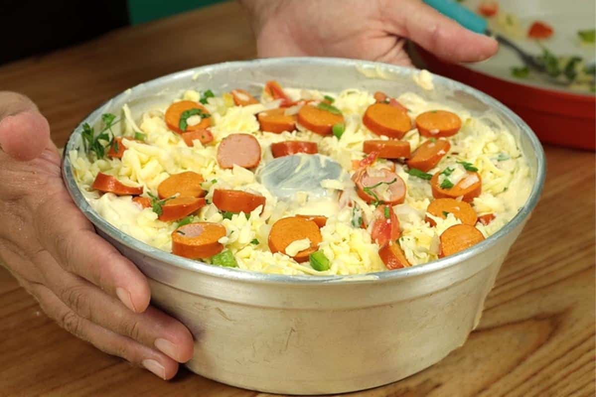 Bolo salgado delicioso e super recheado que sua família vai te pedir toda semana