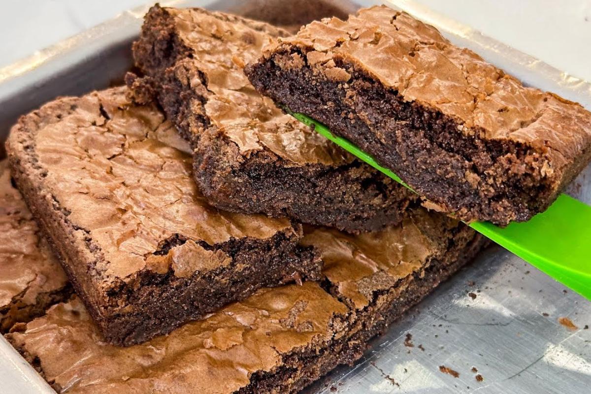 Brownie de nescau: um doce fácil e barato para saborear na hora do lanche