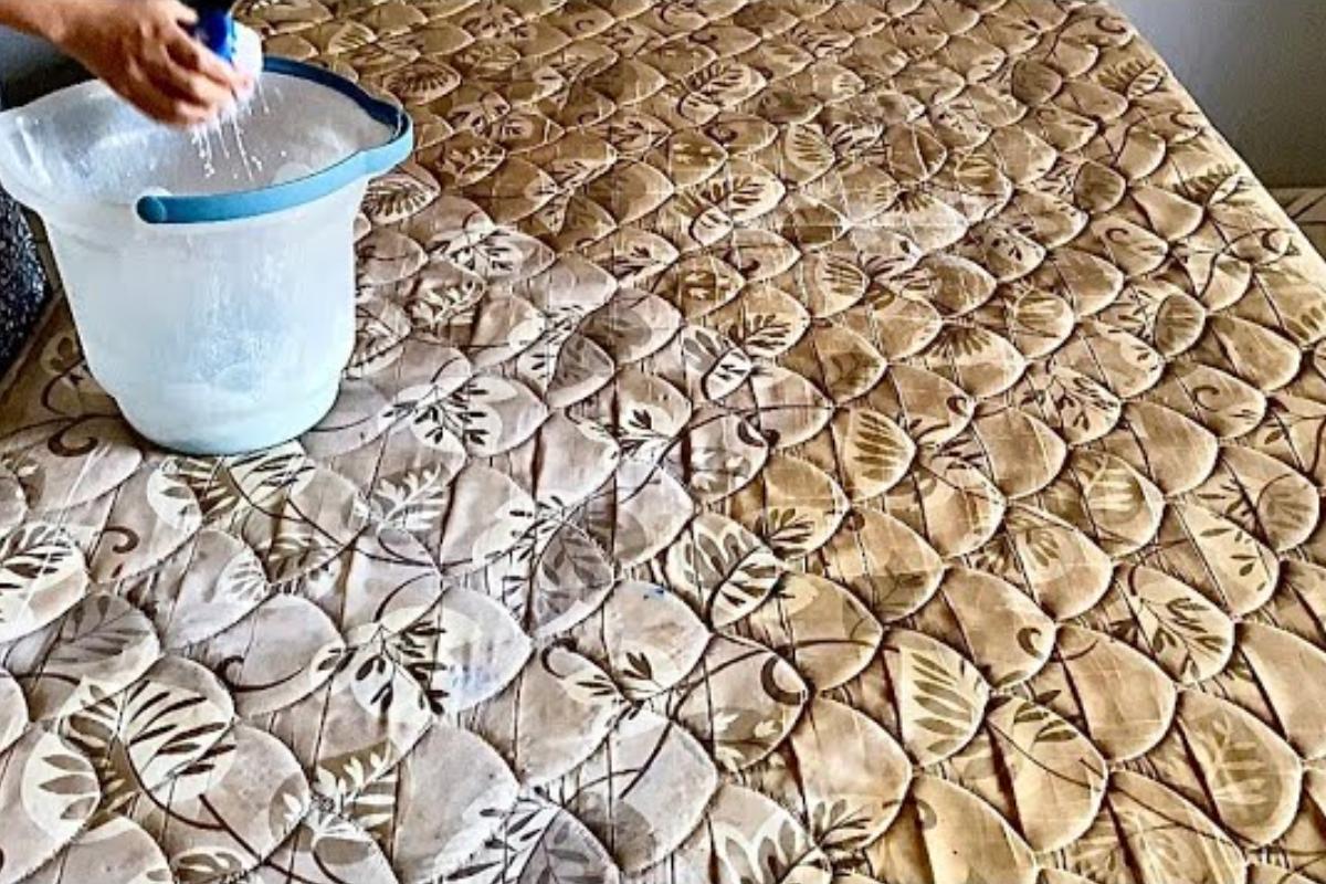 Como limpar colchão encardido e tirar todas as manchas sem lavar