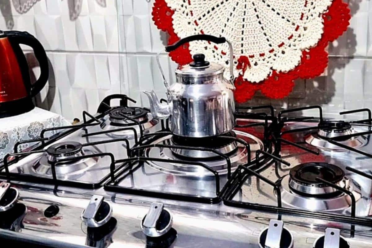 Como limpar fogão e deixar sua cozinha brilhando para o almoço de natal
