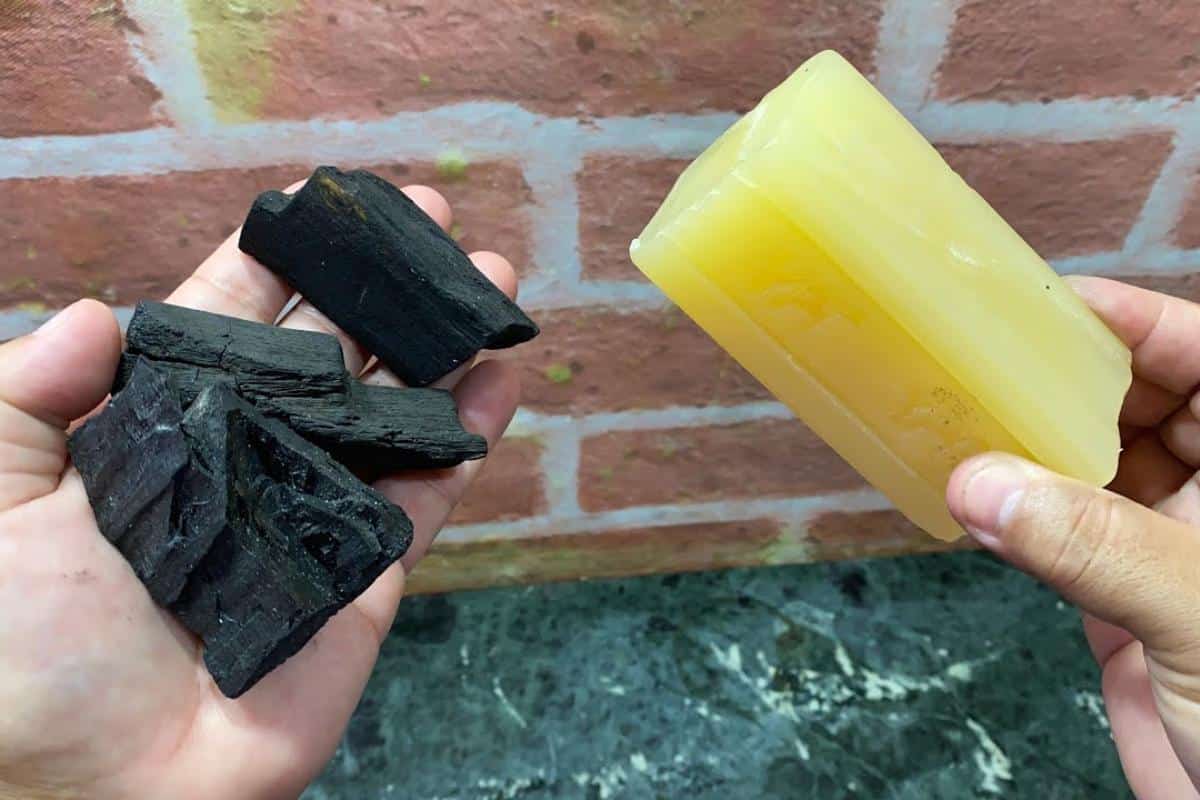 Pasta de carvão para lavar panela: tira todas as manchas de gorduras rapidinho