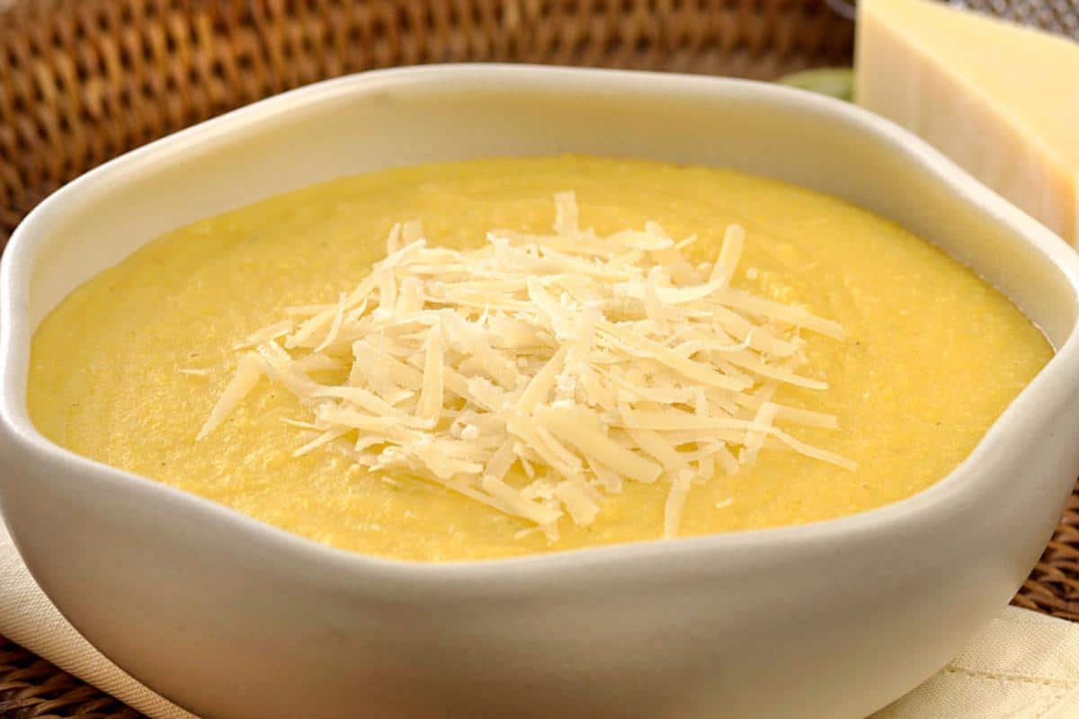 Receita de polenta na panela de pressão para fazer um acompanhamento perfeito para o natal