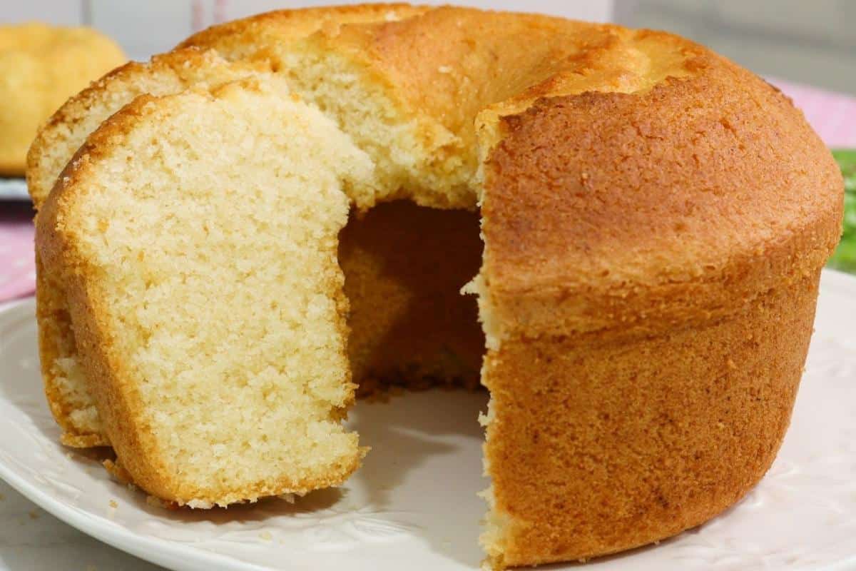 Como fazer bolo de coco sem glúten: fofinho e delicioso para seu café da tarde natalino