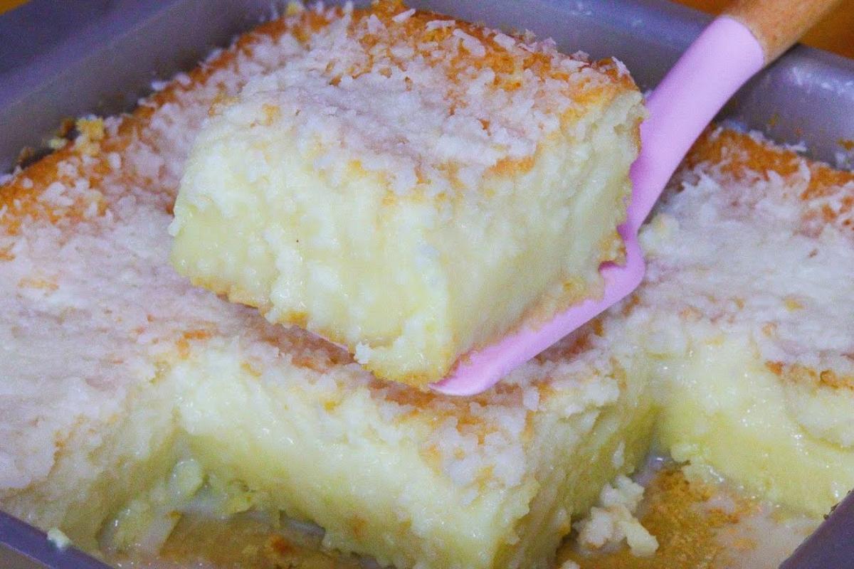 Bolo de coco sem trigo: tão cremoso e molhadinho que desmancha na boca