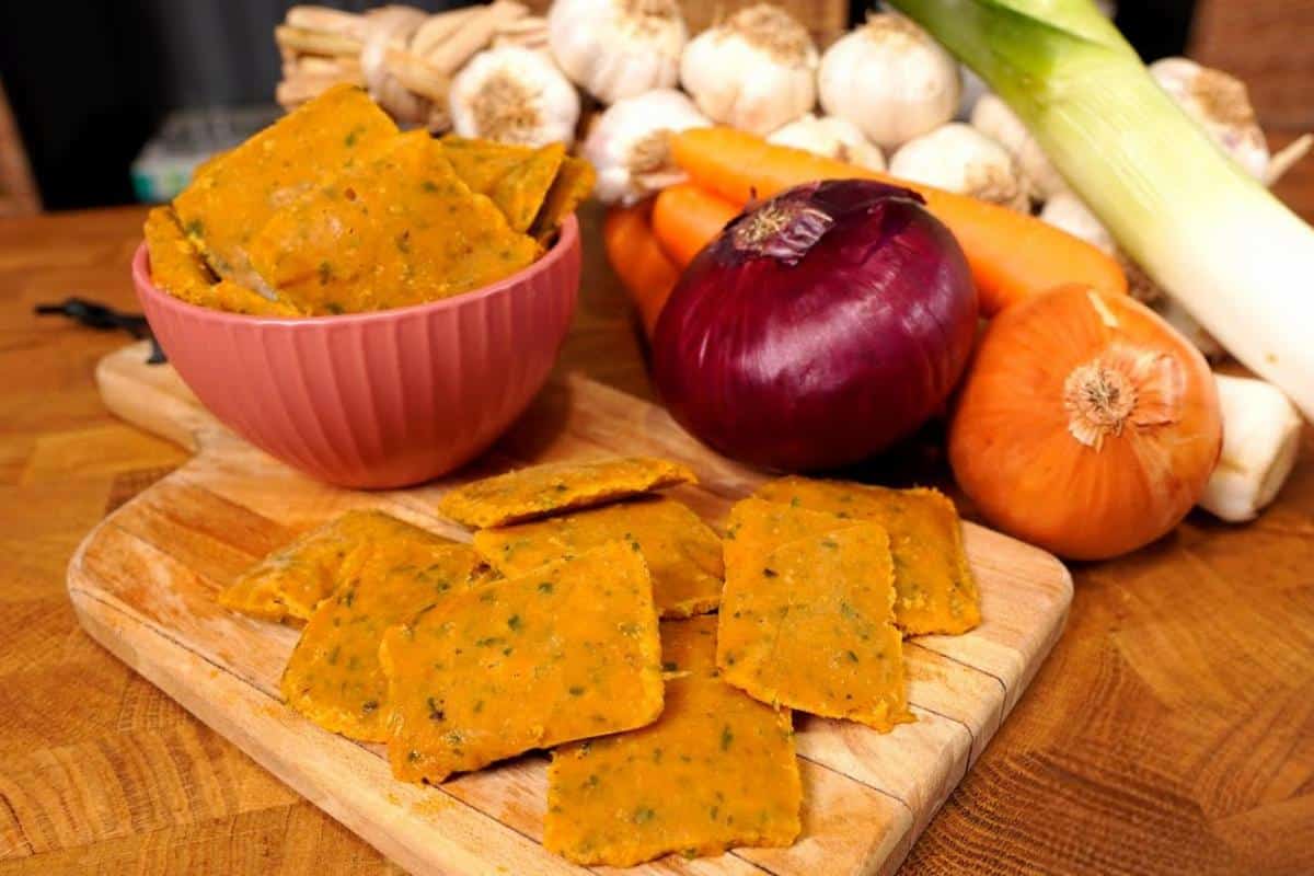Receita de caldo caseiro de legumes para você temperar seus pratos do almoço de natal