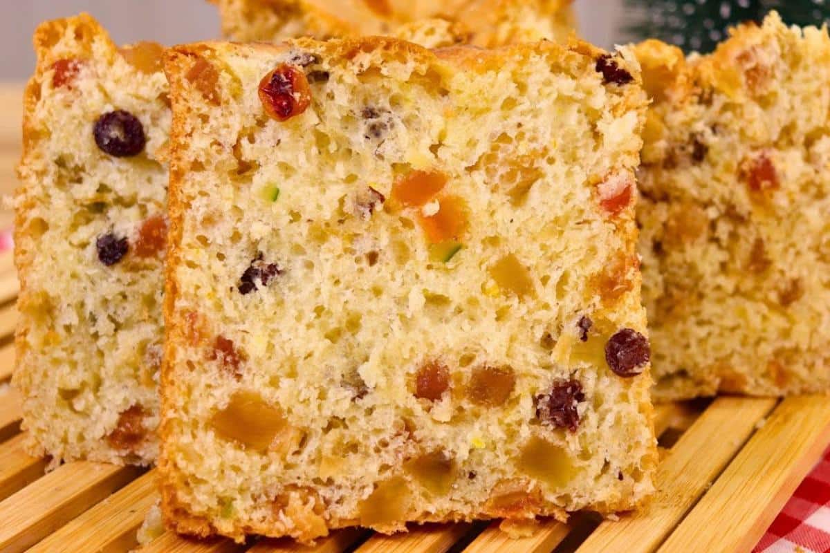Como fazer panetone de massa mole para servir no café e presentear amigos e familiares