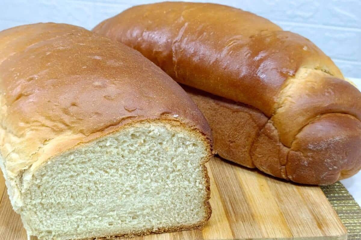 Pão caseiro econômico que cresce bastante para fazer no café da manhã